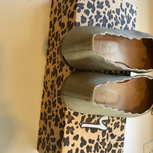 French soles NY ballet bow flats - Picture 7 of 7